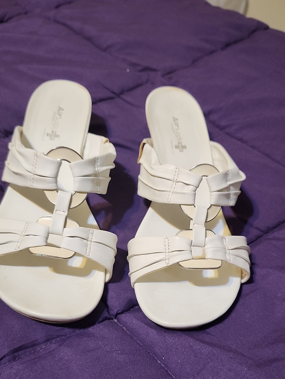 White Women's Slide Sandals with Ring Accent